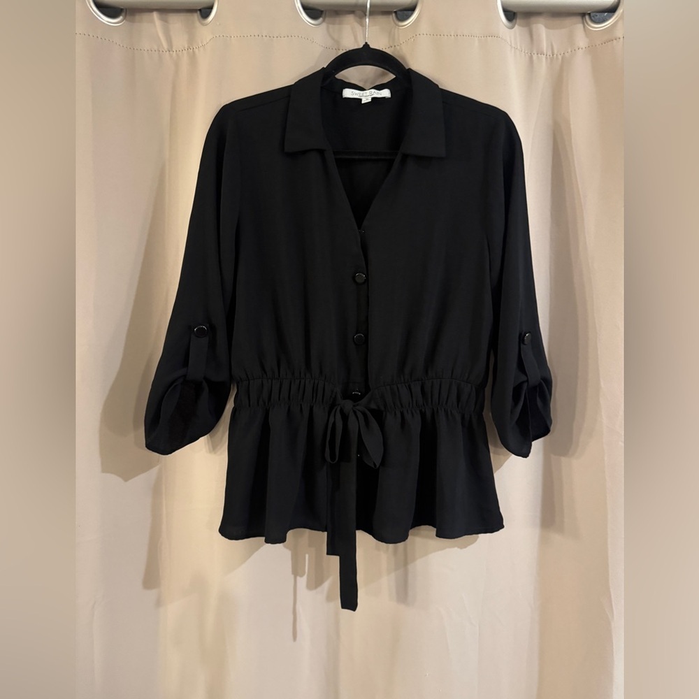 Women ‘s black Sweet Rain Blouse with ties